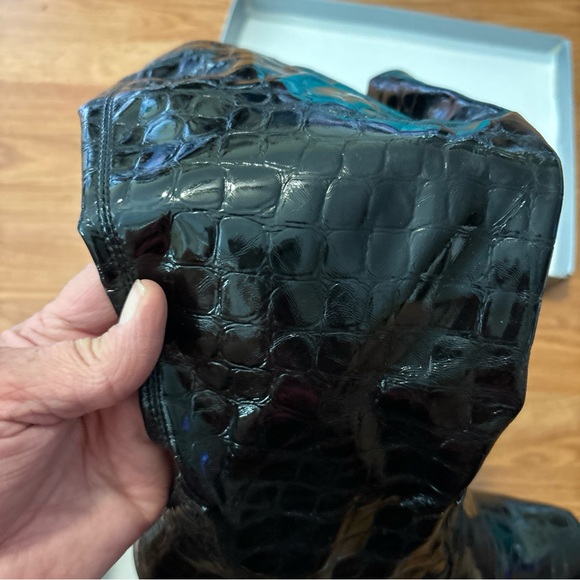 Maurice’s black patent leather look size 10 boots only worn 2 times - Picture 4 of 6